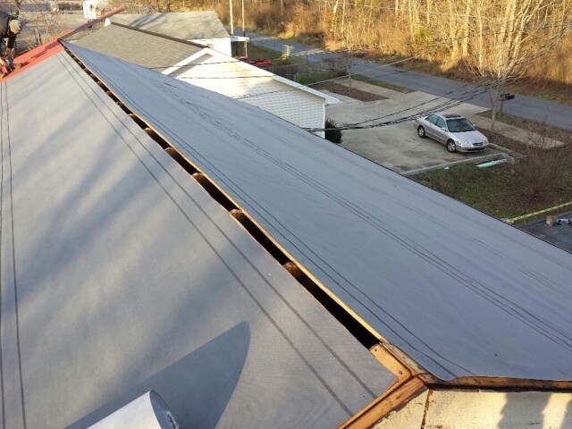 Roof - Beech Tree Apartments