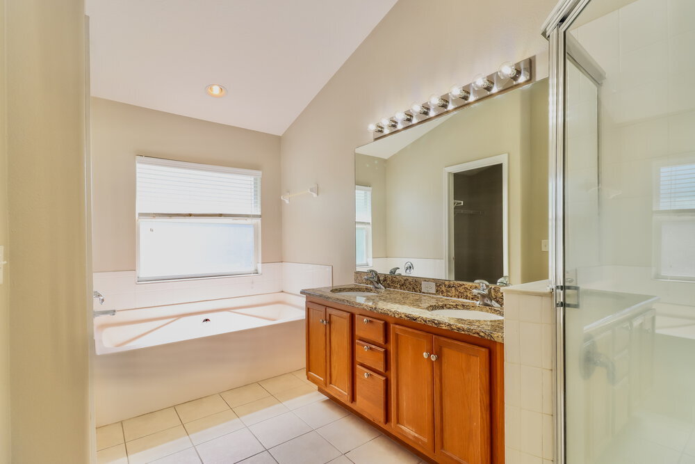 Building Photo - 13125 Thoroughbred Loop