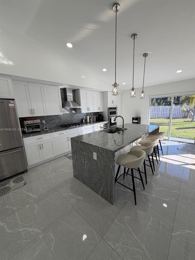 Building Photo - 920 Monticello Ave