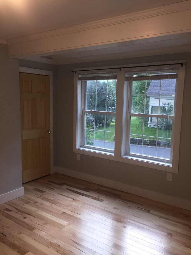 bedroom - 11 Cottage St