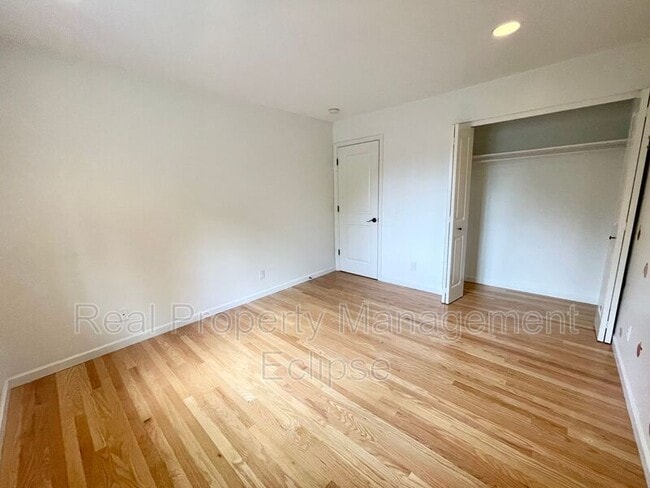 Building Photo - 315 N 155th St