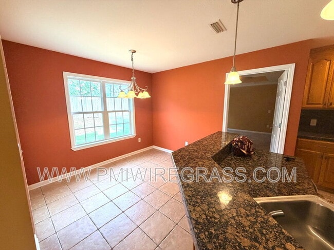 Building Photo - 201 Windsor Garden Dr
