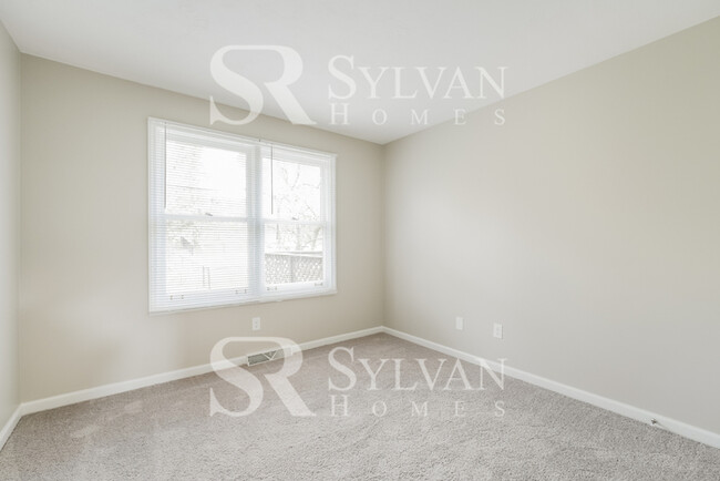 Building Photo - This is the home you've been waiting for