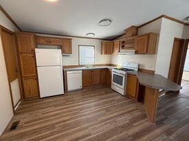 Building Photo - 10 Starling Ln