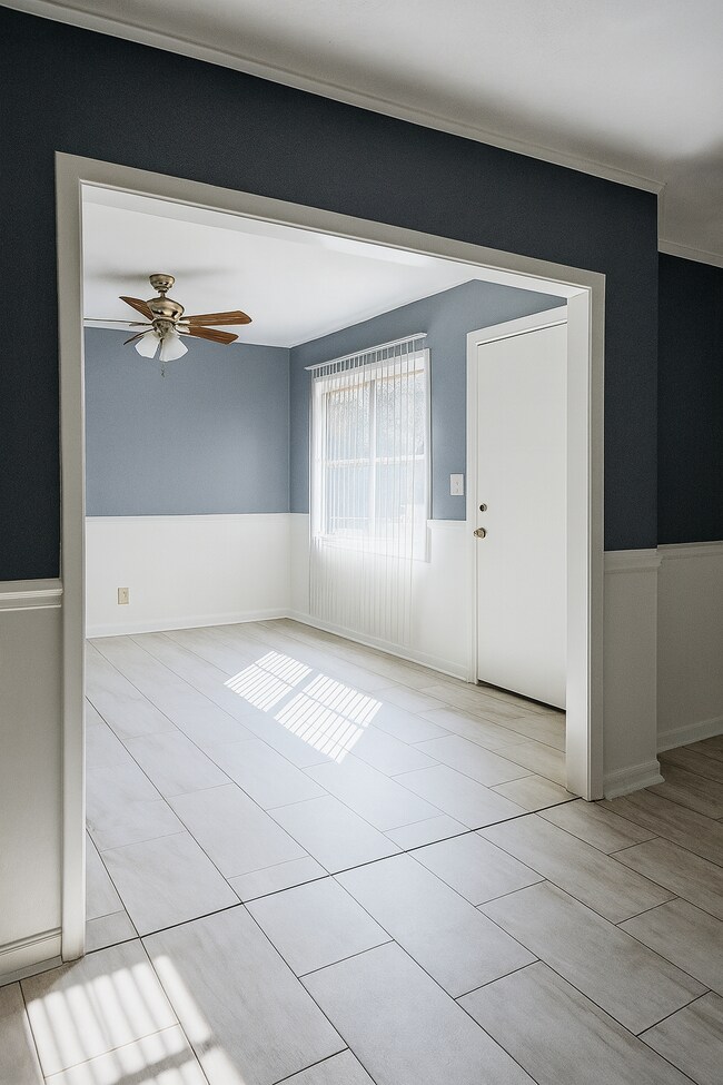 Building Photo - 4220 Elkan Ave