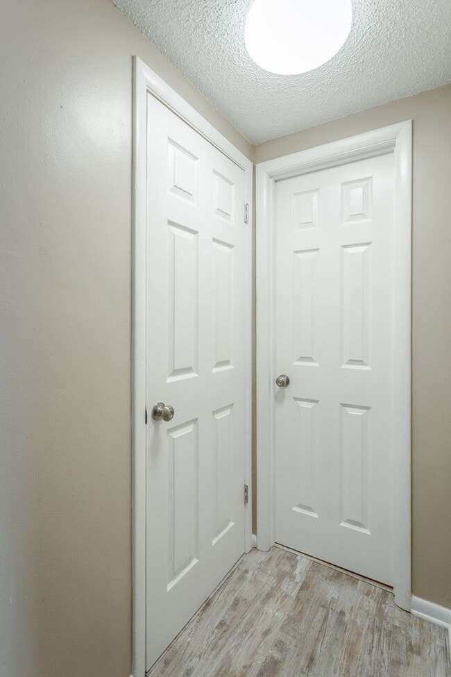 Building Photo - 741 S Germantown Cir