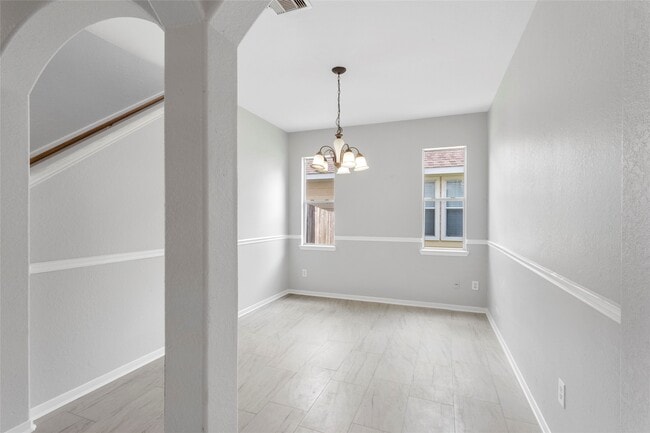 Building Photo - 1198 Stallion Ridge