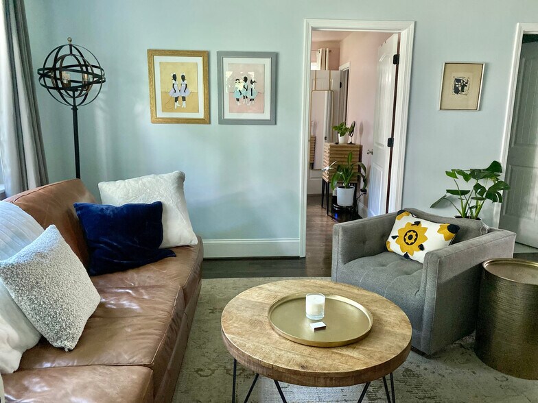 Building Photo - 4274 4th Ave S