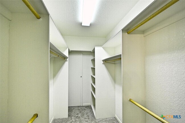 Building Photo - 2725 Diamond Trail