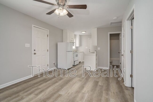 Building Photo - 336 Coleman Ave