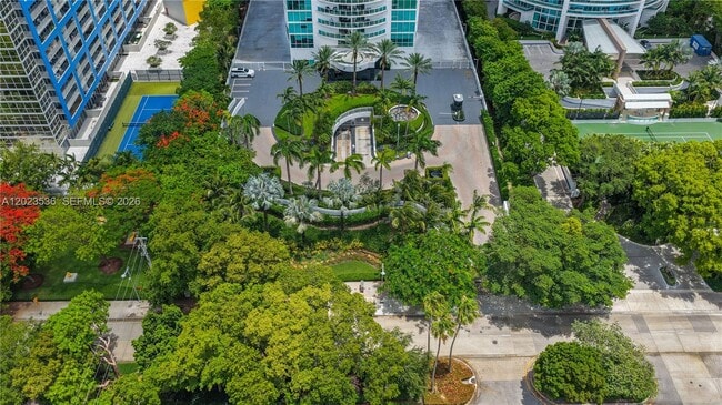 Building Photo - 2101 Brickell Ave