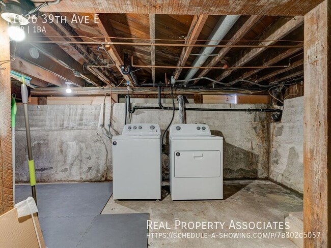 Building Photo - 1626 39th Ave E