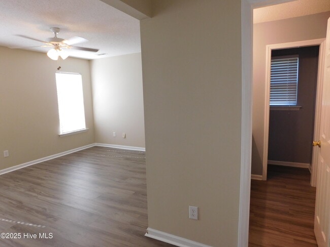 Building Photo - 205 Sellhorn Blvd