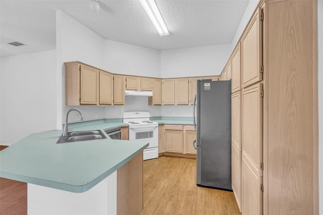 Building Photo - 8464 Ruthette Dr