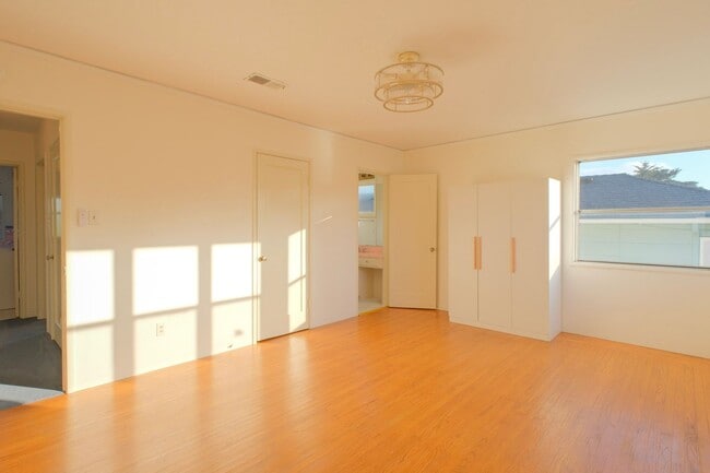 Building Photo - Piedmont Pines charming 3 Bedroom availabl...