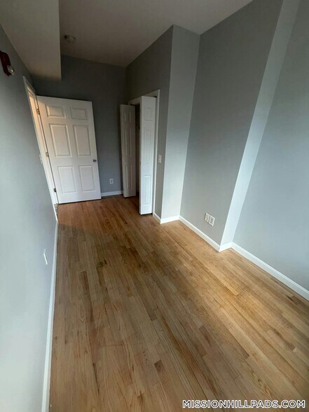 Building Photo - 1429 Tremont St