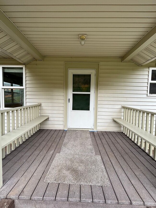 Building Photo - Beautiful views of Mt. Hood!