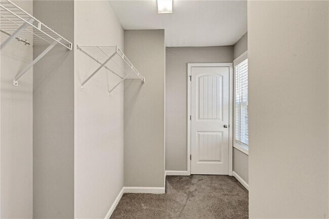 Building Photo - 1237 Foxcroft Ln