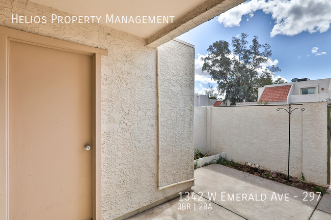 Building Photo - Beautiful Townhouse in Mesa