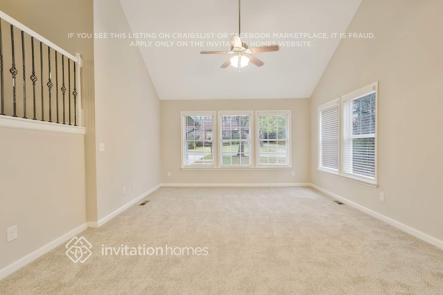 Building Photo - 2621 Windridge Dr