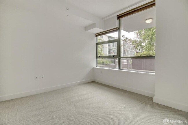 Building Photo - 435 China Basin St