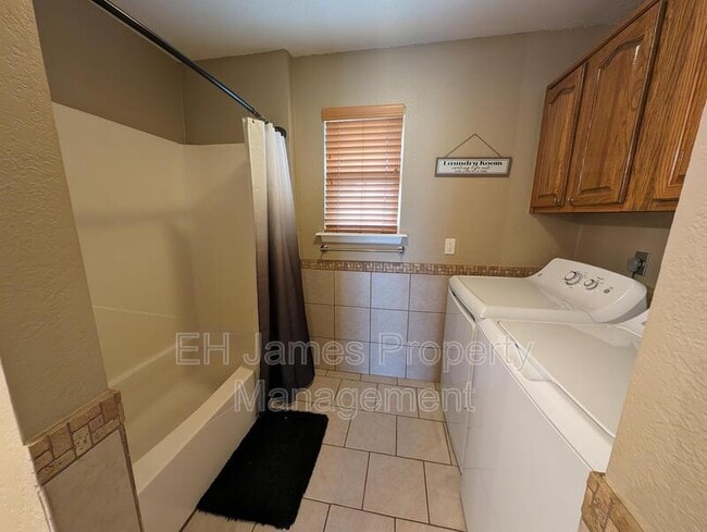 Building Photo - 104 Aspen Ct
