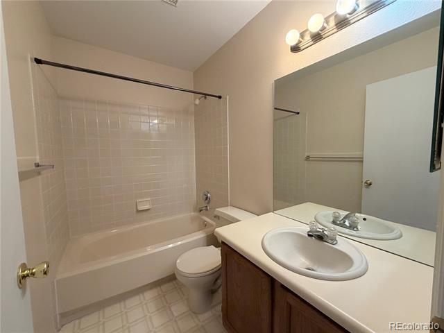 Building Photo - 3210 S Biscay Way