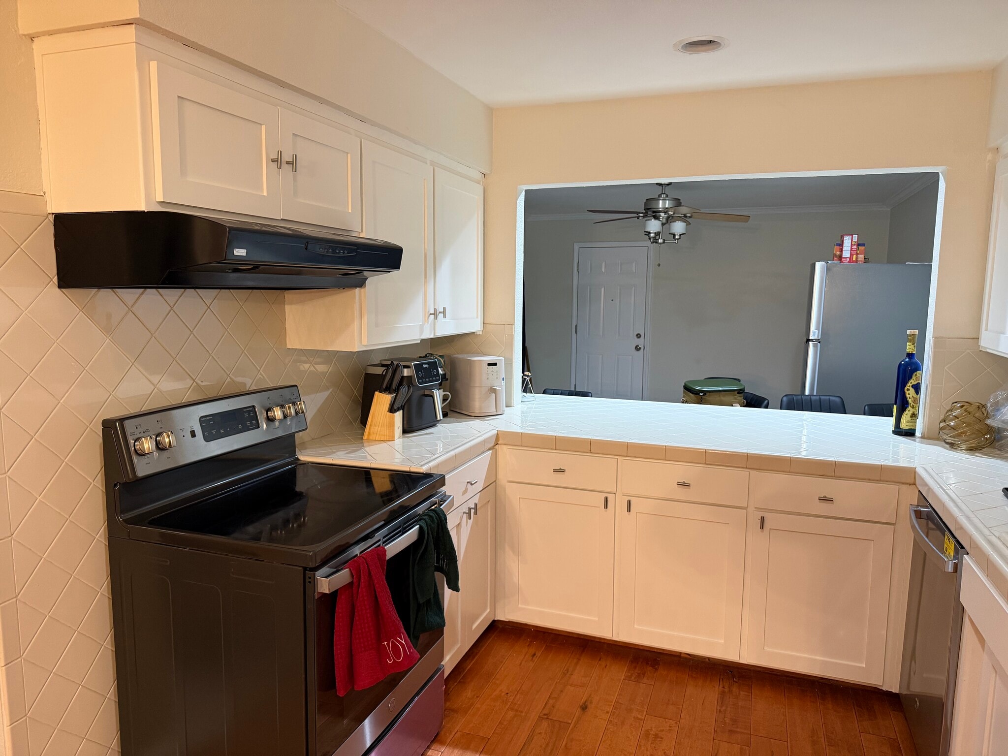 Ketchen - 6121 Westholme Way