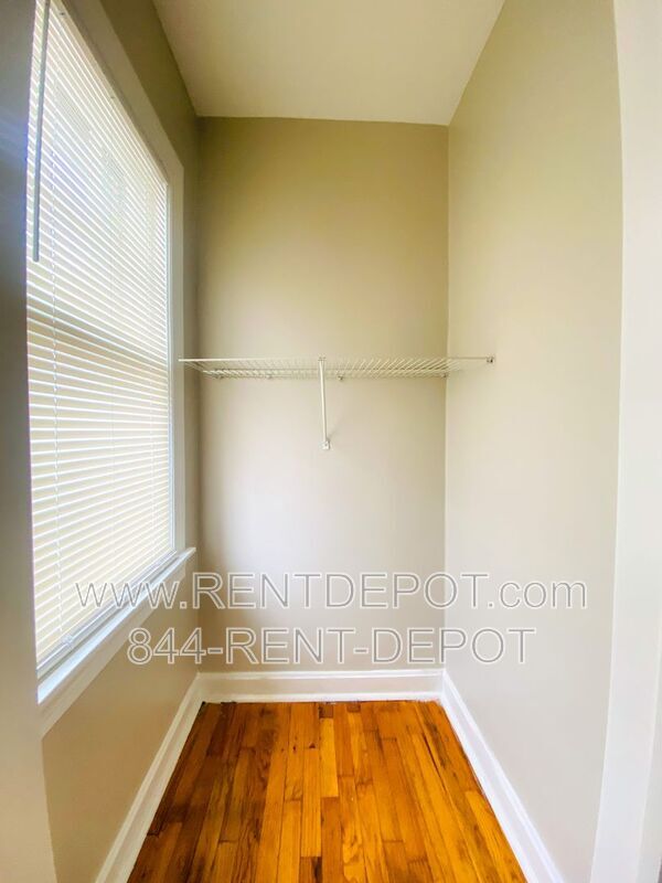 Building Photo - 629 S Harlan Ave