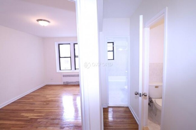 Building Photo - 2 bedroom in FLUSHING NY 11354