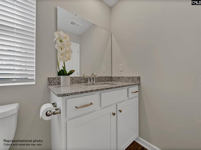 Building Photo - 240C Pine Point Rd