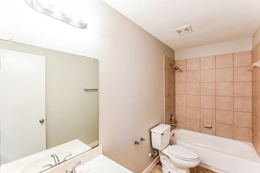 Building Photo - 7802 Sagemark Ridge Dr