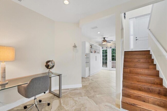 Building Photo - 455 Nokomis Ave S