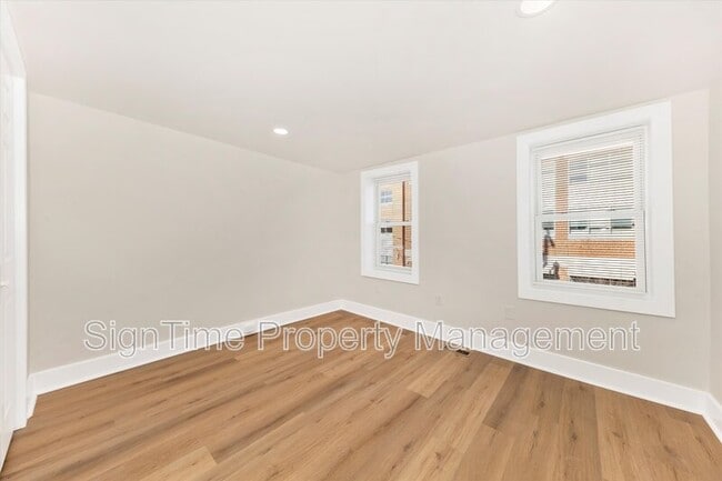 Building Photo - 152 E South St