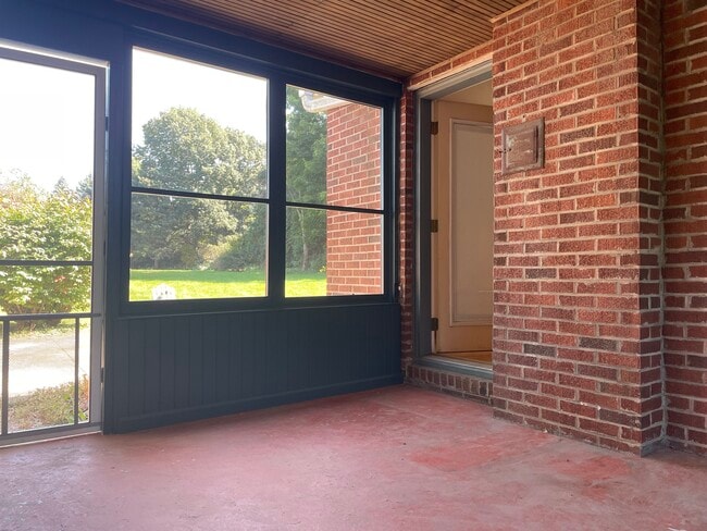 Building Photo - 4120 Jerome St