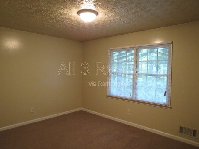Building Photo - 310 S Jeff Davis Dr