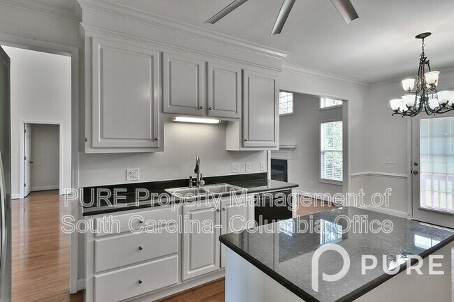 Building Photo - 4 Hunters Pond Dr