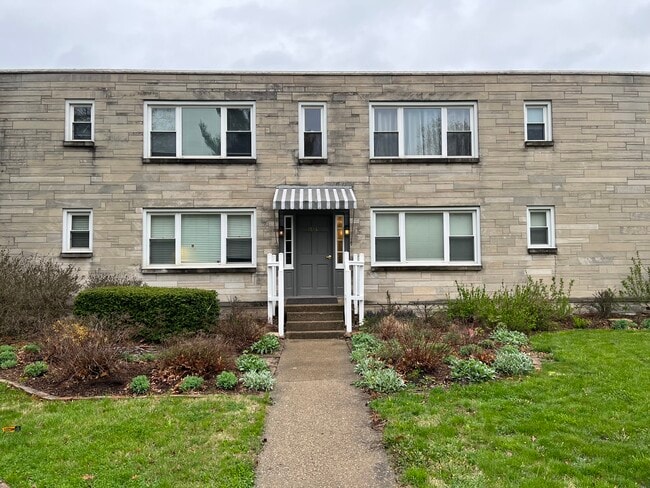 Building Photo - 1514 Grandview Dr