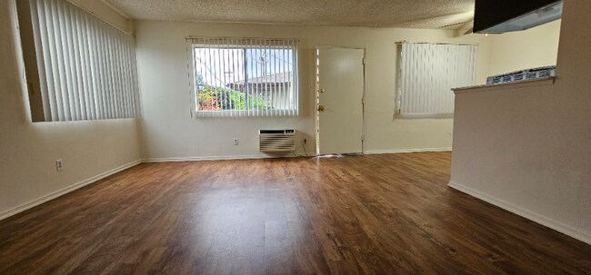 Building Photo - 10635 Colima Rd