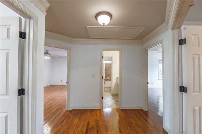 Building Photo - 6215 Bannerhorn Run