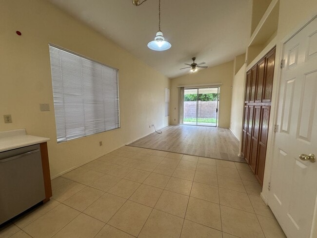 Building Photo - CONVENIENT CHANDLER LOCATION