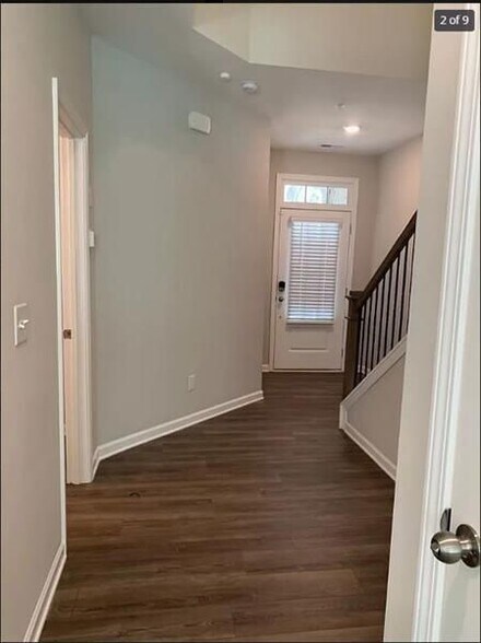 Building Photo - 1366 Endicott Ct