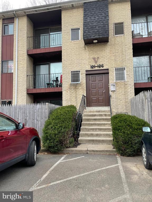 Building Photo - 8030 Ditman St
