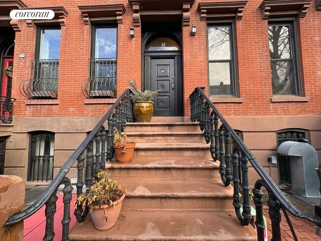 Building Photo - 31 Park Pl