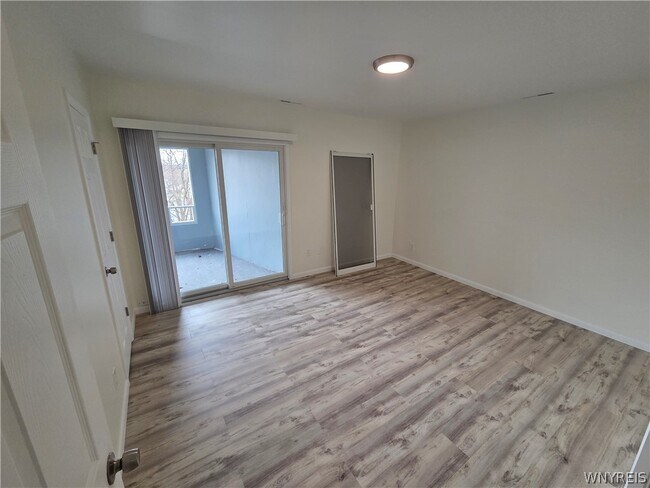 Building Photo - 255 Portage Rd