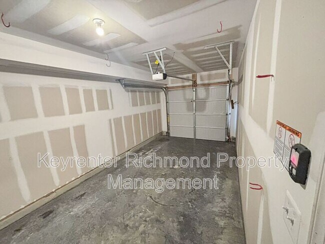 Building Photo - 1404 Whitehurst Way