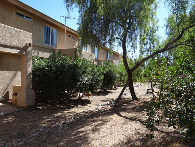 Building Photo - 12820 N Mountainside Dr