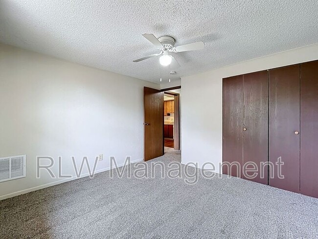 Building Photo - 611 Mt Homer Rd