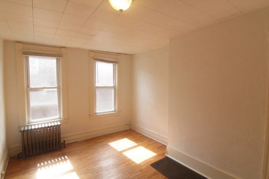 Building Photo - 620 West St