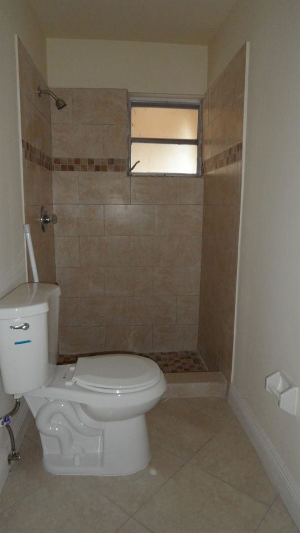 Building Photo - 9100 NW 26th Pl